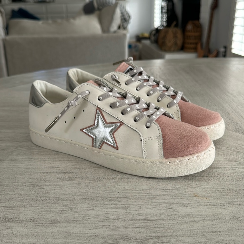 NEW Vintage Havana Blush, White and Silver sneakers. Size 6